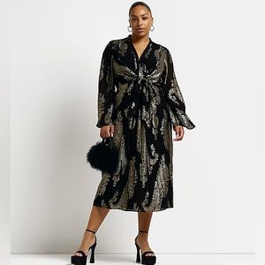 Plus Gold Paisley Long Sleeve Midi Dress